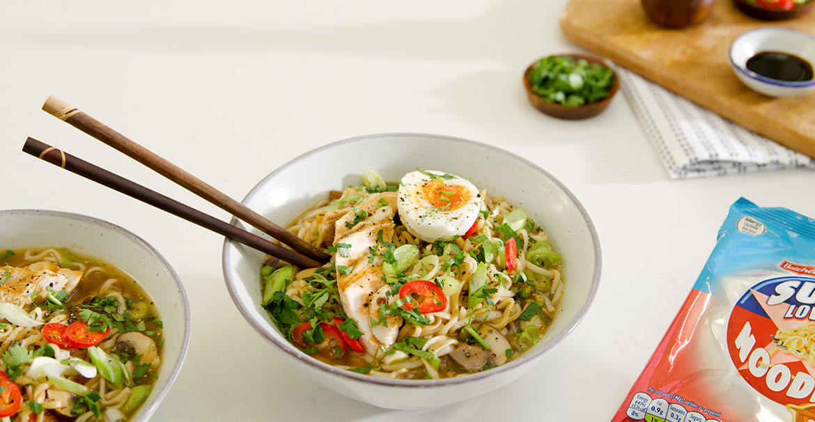 Noodle bowel with egg and chicken